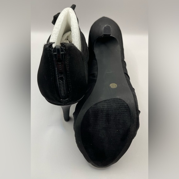 Jacqueline Ferrar~Jovana‎ Black Heels~Sz 9M. Worn Once Indoors~EUC~No Box - Picture 7 of 9